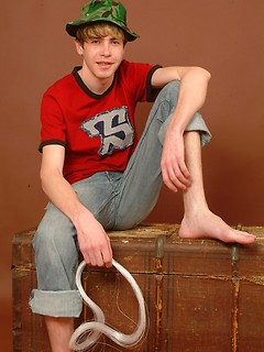 Skinny amateur twink - Secse