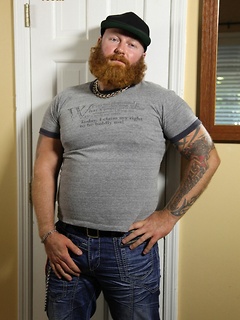 Sexy ginger bear Rusty G is back with a full beard and full on hot sticky cum