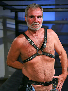 Red-headed stud Kegan Daniels coupling with silver daddy