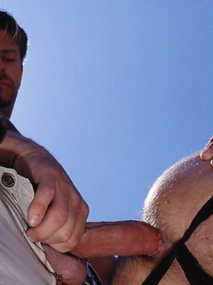 Daddies barebackin in the scenic canyons