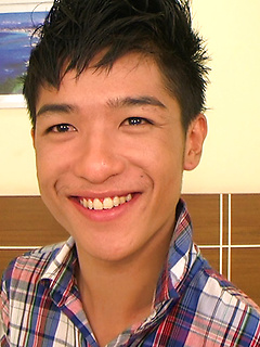 Cute Asian boy Omn Namhot get played up and and his smooth body oiled