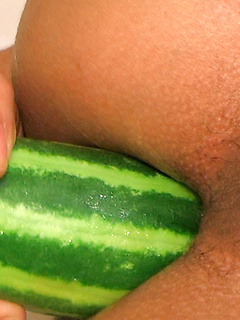 Cute Asian boy Omn Namhot get played up and and his smooth body oiled