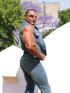 Big bodybuilder Pedros Marcos showing his brown uncut dick