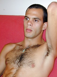 Lee is a hot Cuban kid who decided to share his steamy hot looks with us