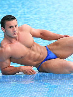 Muscle puppy Anton Buttone shooting in the pool