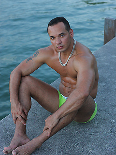 Playful and spontaneous Claudio Marques