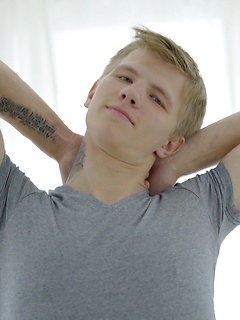 Twink boy wanking - Zaiden Blevins strokes it.