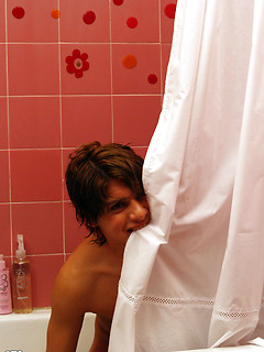 Sexy boy waxing his rod in the bath