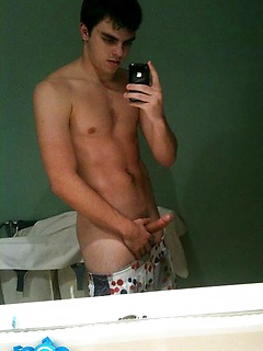 Hot euroboys pose naked on private pics