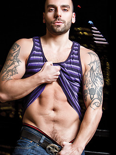 Johnny Venture plows Donnie Deans hole