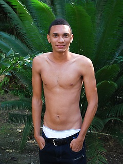 Meet 18 year old Domingo from Dominican Republic