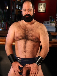 When you are the prowl for a hot bear playmate, you wont be disappointed to find sexy bear Scott Cardinal in a bar