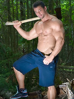Men of Montreal â€“ Gagging on The Lumberjack
